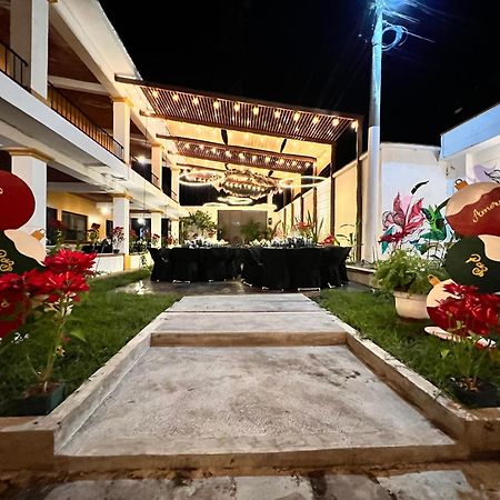Zafra Hotel Retalhuleu Exterior photo